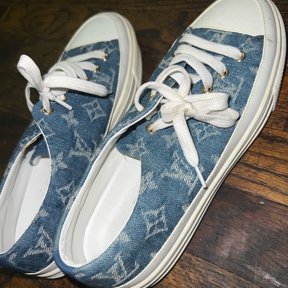 Worn a few time still in good condition